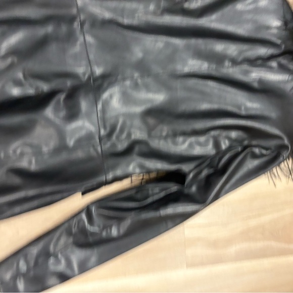 Black Leather Jacket with Luxurious Fur Collar - Picture 9 of 9